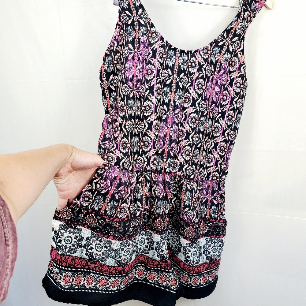 Xhilaration Floral Boho Romper Size Small